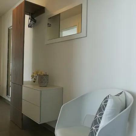 Ferienwohnung Prestige 4 Apartament Friedrichshafen